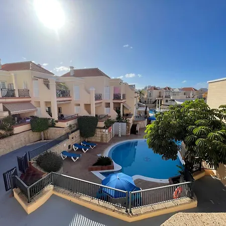 Sarah's - Playa Fanabe 아데제